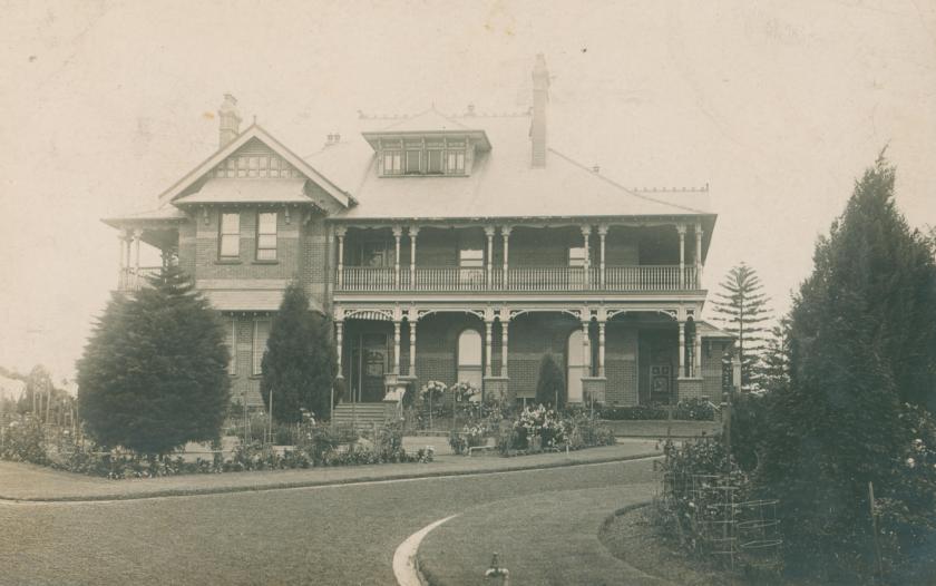 Lanreath The Boulevarde Strathfield. Photo courtesy of Northern Beaches Council Library Local Studies.